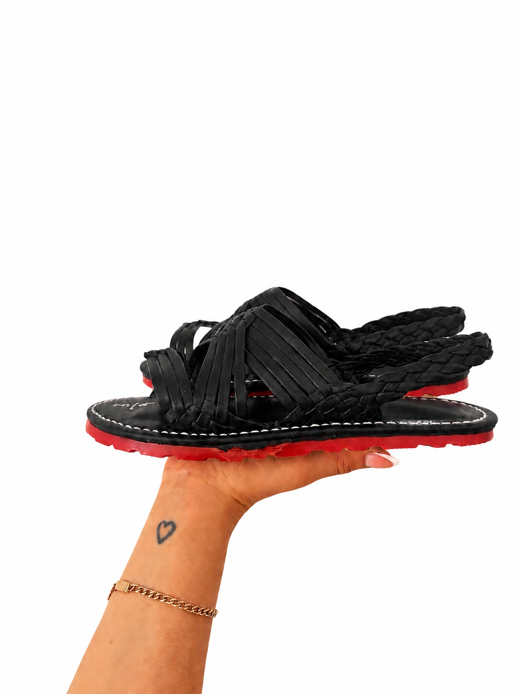 Araña negro con suela roja